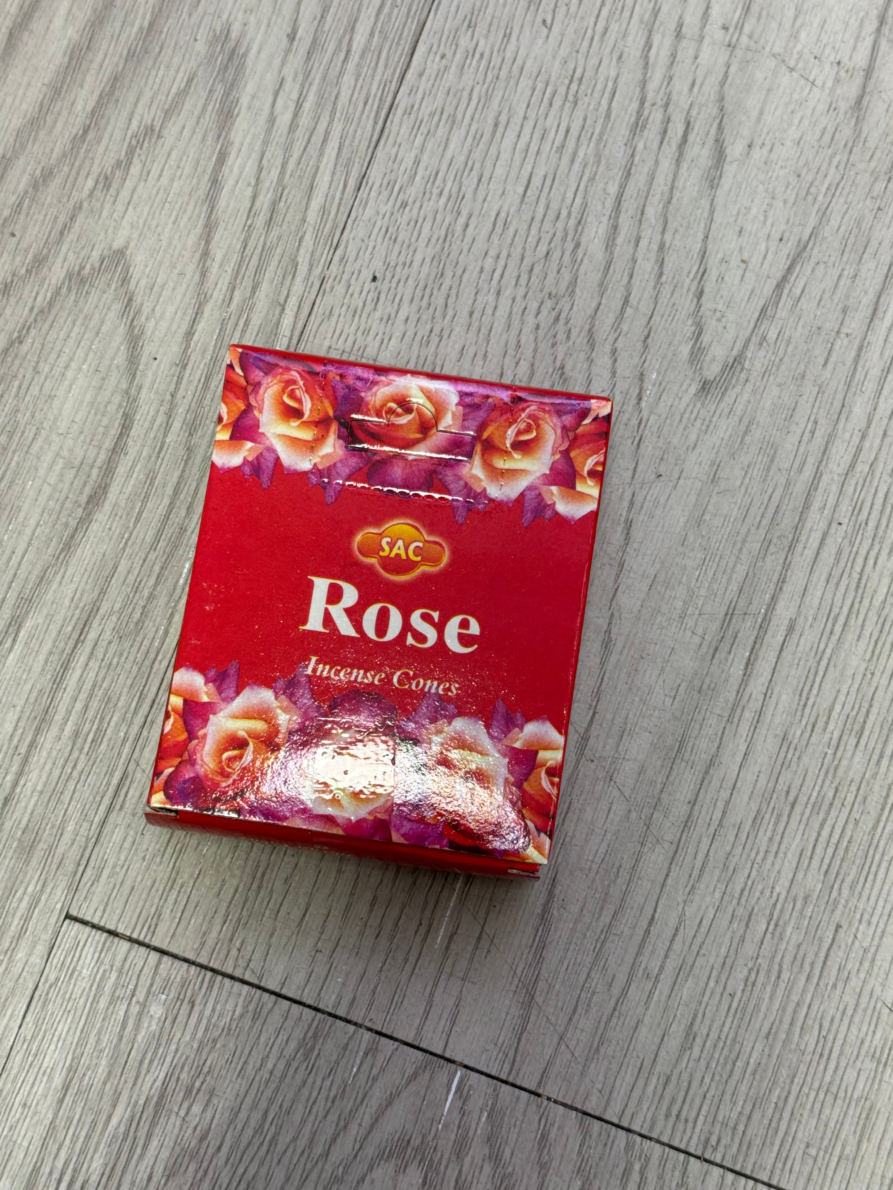 Conos de rosas