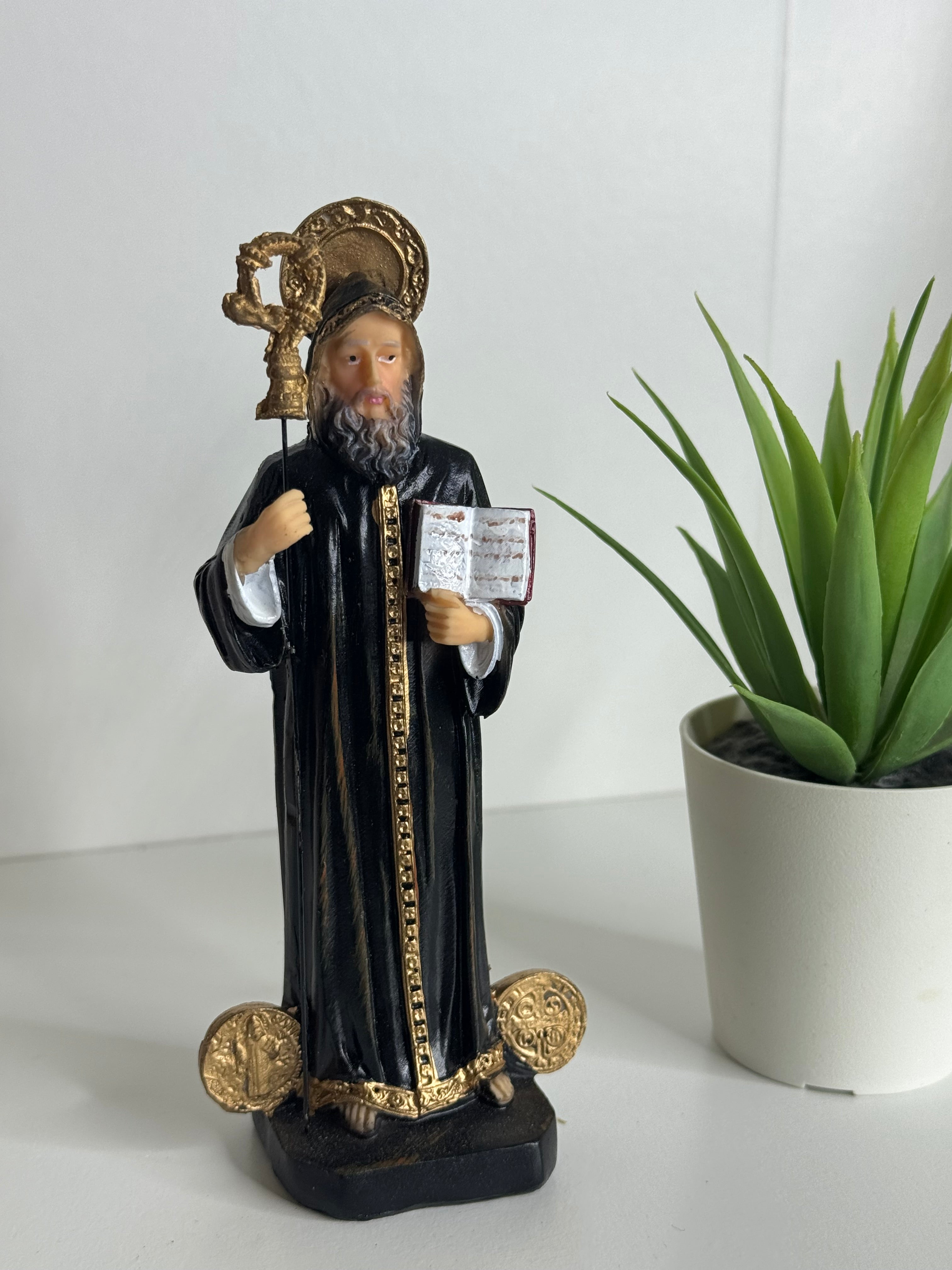 Figura de San Benito – Protección Espiritual y Defensa contra Energías Negativas 15 cm-20cm