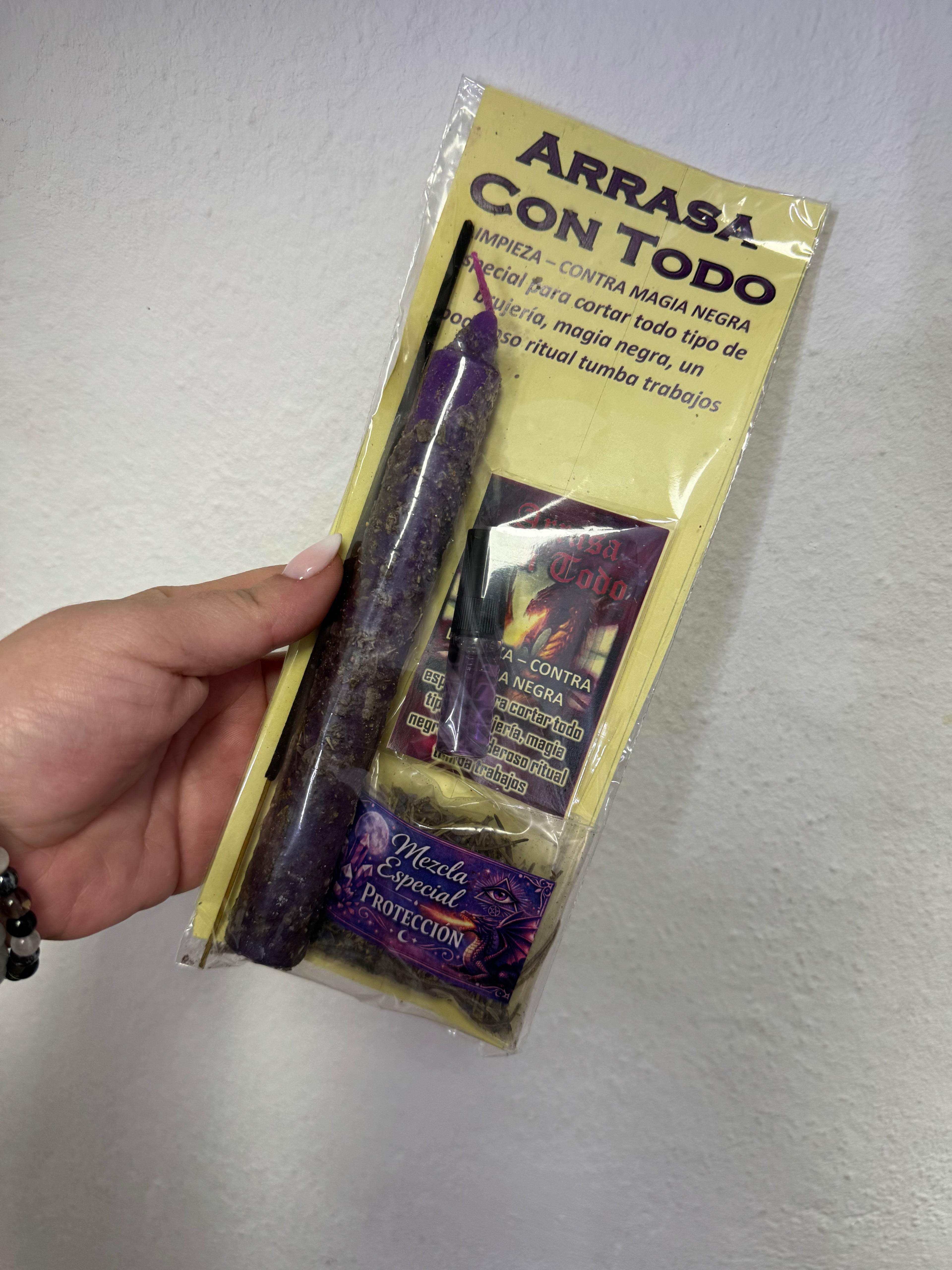 Ritual Completo “Arrasa con Todo” – Limpieza y Protección Energética