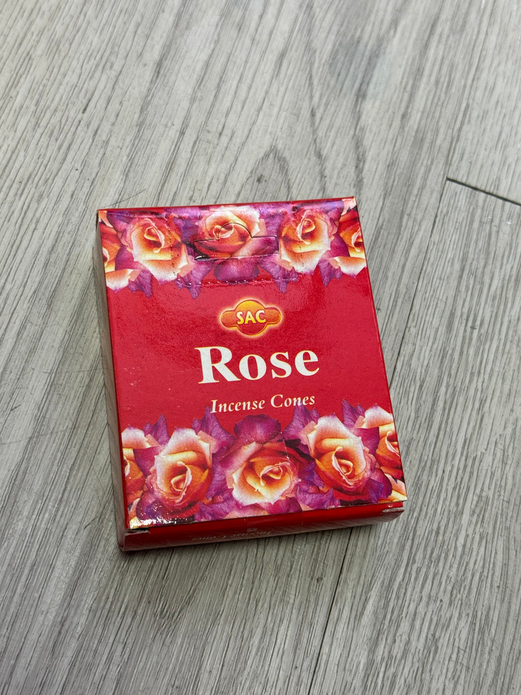 Conos de rosas