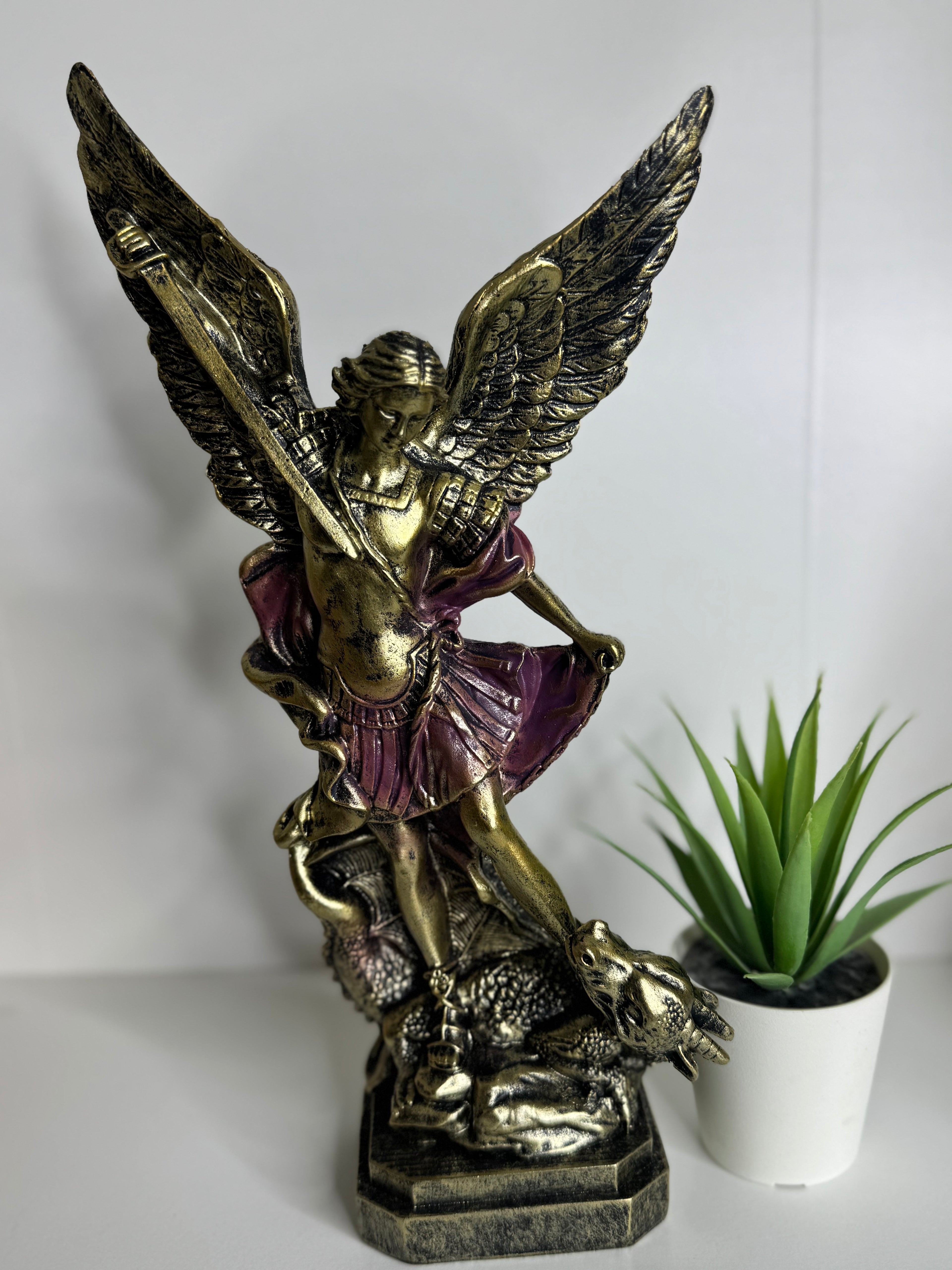 Arcángel San Miguel Figura – Protección, Justicia y Corte de Energías Negativas