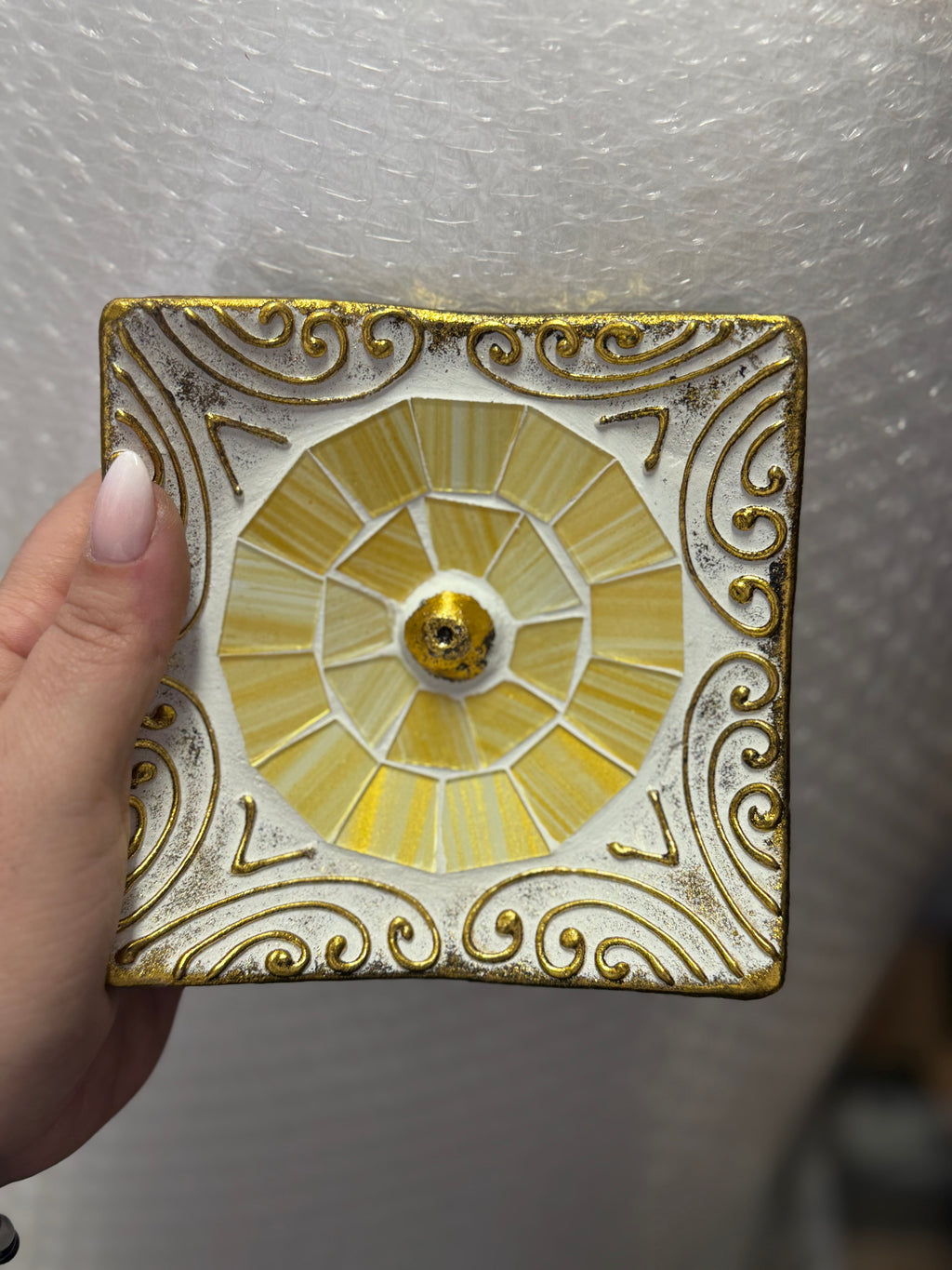 Quemador de Incienso Decorativo – Mosaico Espiritual Premium